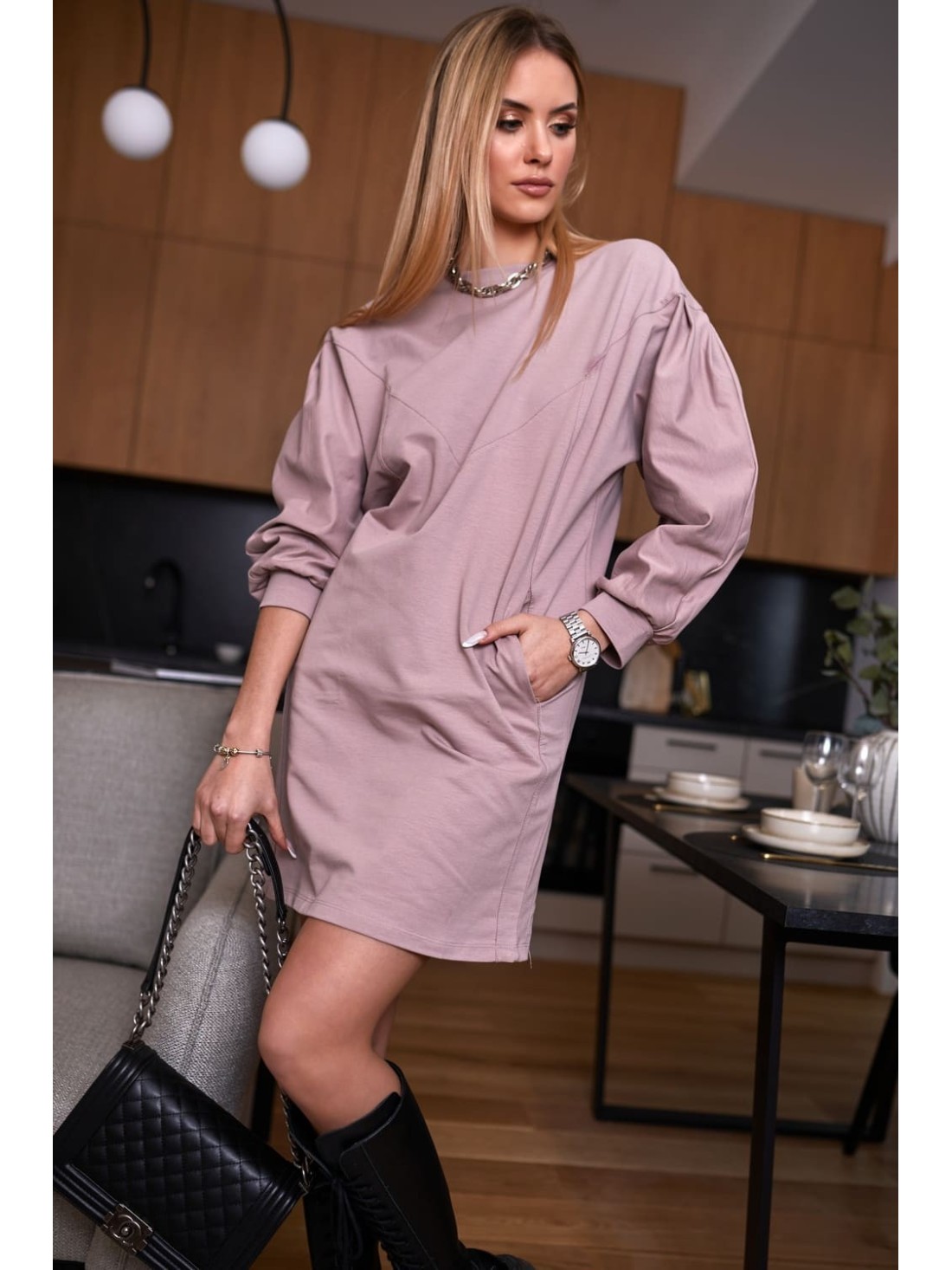 Glattes Cappuccino-Kleid mit Nähten FI700 – Online-Shop – Boutique